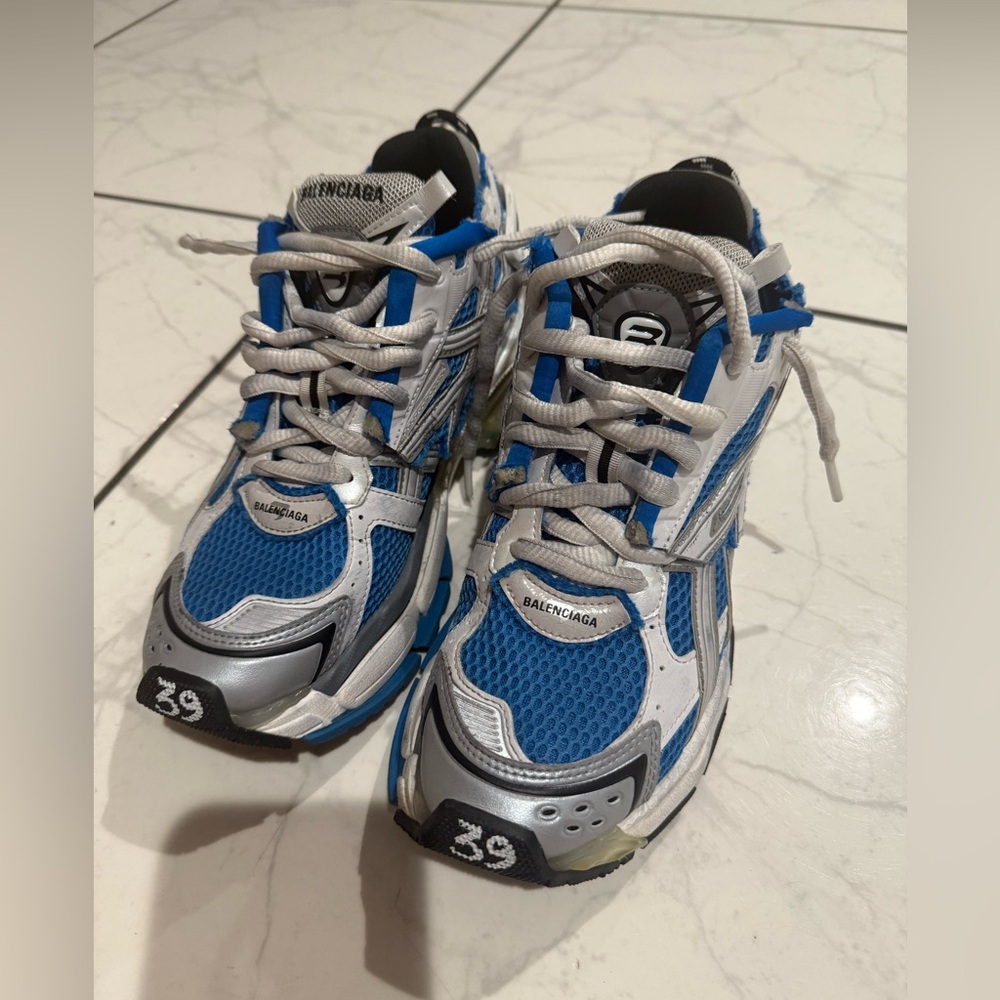 BALENCIAGA (WMNS)  Runner Sneakers 'White Blue Mesh and Nylon' 677402W3RB34912